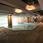 Cozy Studio Equipped With Indoor Heated Pool In Standing Residence