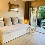 Joli Cozy Appartement, Apercu Mer, Piscine, Gardien