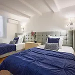 Sunlight Properties - Palme D Or - 2 Bedrooms, Modern Holiday Rental Apartment, Hyper Central