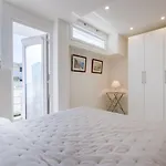 Luxurious 2-Room Apartment In Palm Beach