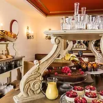 Le Cavendish