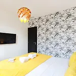 Douceur De Vivre Yourhosthelper