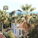 La Californie Views