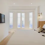 Two Bedroom Flat Steps Away From Croisette Cannes