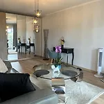 Cannes: Ravisante appartement rénové vue parc