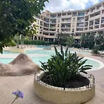 T2 Lumineux Mer A Pied Terrasse Piscine
