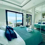 Adriana By Terry\'S Homes Waterfront Seaview Beach