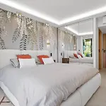 Ref 2004 - Cannes - Sea View Apartment For Rent