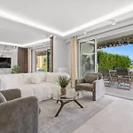 Ref 2004 - Cannes - Sea View Apartment For Rent