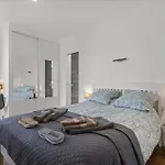 Cannes Sea View Room, Balcony & Private Bathroom, Beach