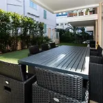 2-Br With Garden And Pool In The Heart Of Palm Beach