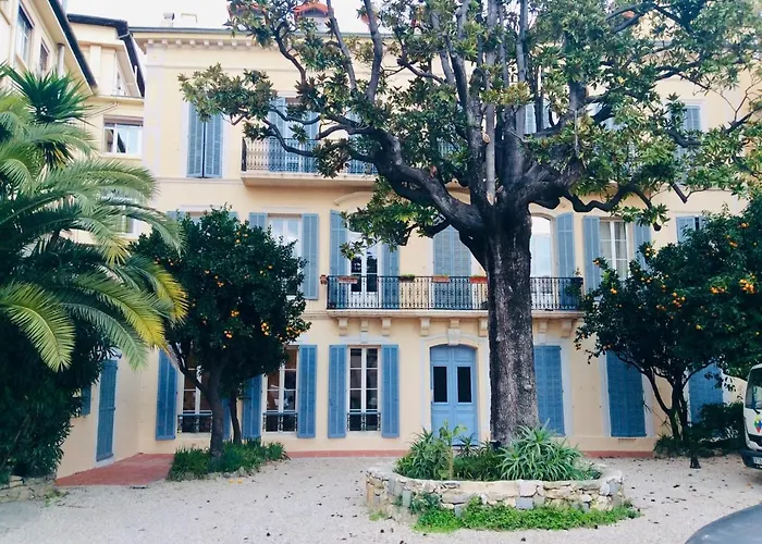 Cannes Fast Internet Central Apartment