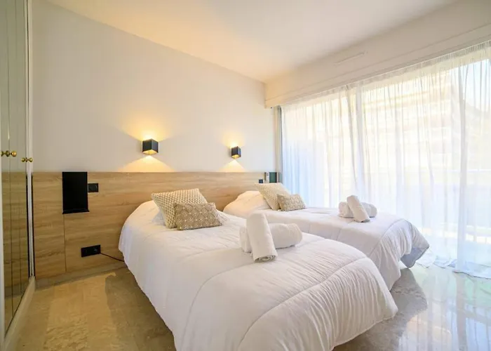 Le Bain De Soleil - Le Bain De Soleil 5 Star Two Bedroom Apartment