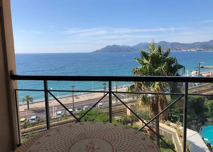 Cannes Apartment With Sea View, Aircondition And Parking