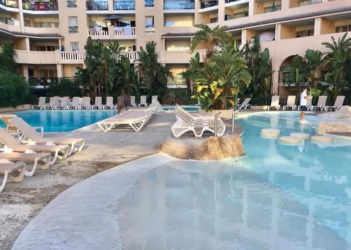 Joli Cozy Appartement, Apercu Mer, Piscine, Gardien