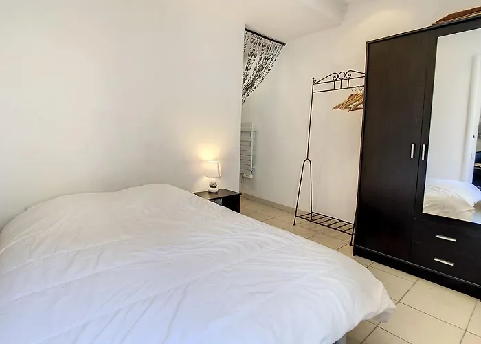 1 Bedroom Notre Dame 2 Mins From The Croisette And The Palais 225