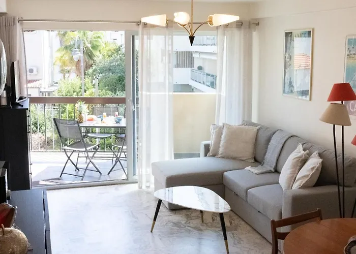 Charmant Et Cosy, A 100M De La Plage Avec Terrasse