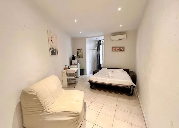 A043-Functional Studio Downtown Cannes