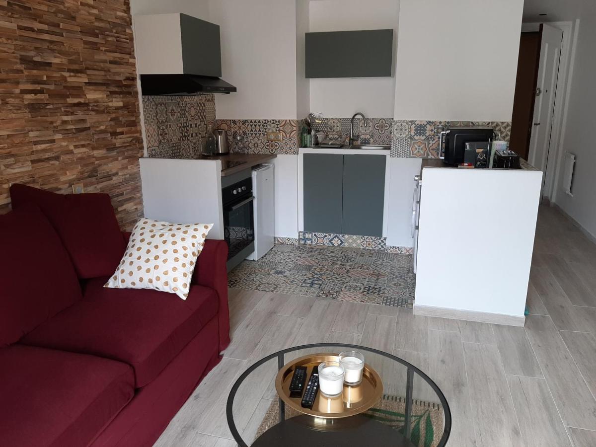 Suquet Balcony 1 Min Beach, 10 Min Palais & Croisette Works Cannes