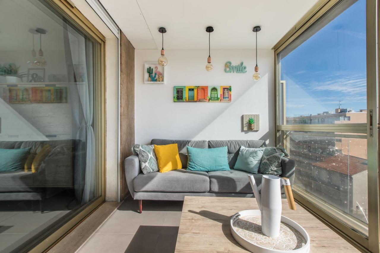 Apartamento Lb Vacation I Admire Panoramic Ocean Views Through Walls Of Windows Cannes