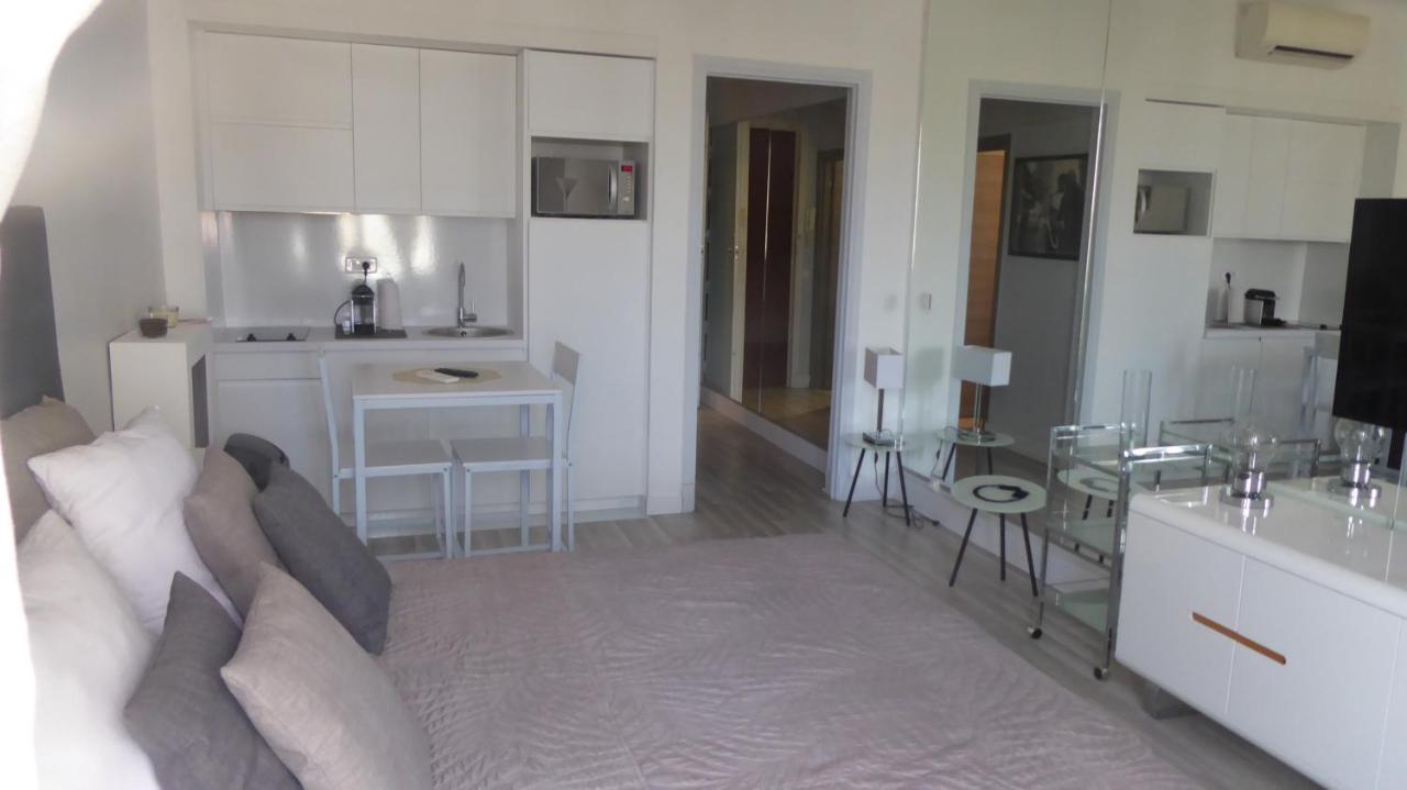 Palais Miramar 65 Bd De La Croisette