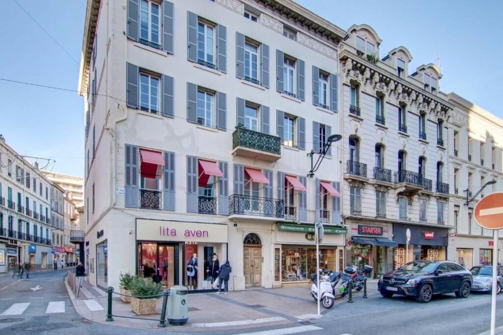 Palais * Cannes