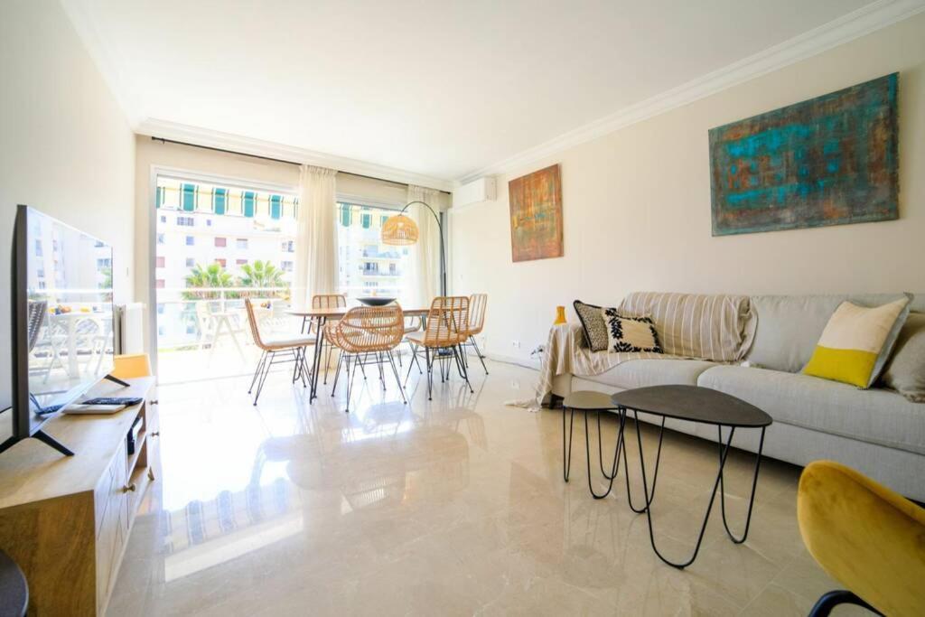 Le Bain De Soleil - Le Bain De Soleil 5 Star Two Bedroom Apartment *