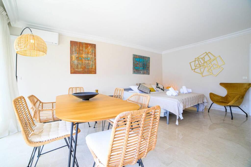 Le Bain De Soleil - Le Bain De Soleil 5 Star Two Bedroom Apartment