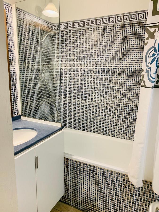Joli Cozy Appartement, Apercu Mer, Piscine, Gardien Apartment *