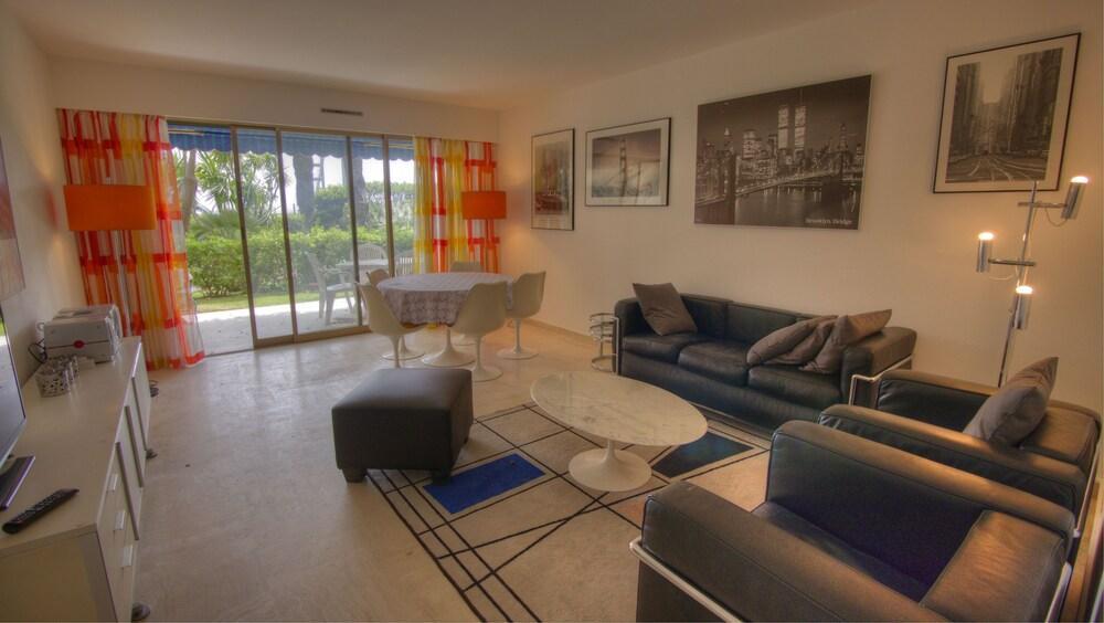 Appartement Eden Park 3 Pièces 4 étoiles 100m Des Plages Piscines Parking Cannes