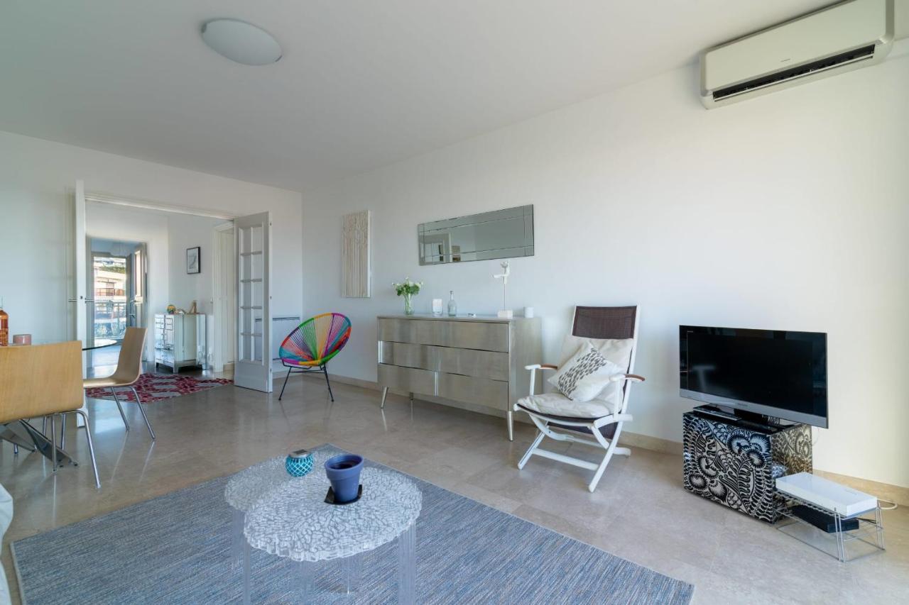 In A With Swimming Pool Wifi Appartement
