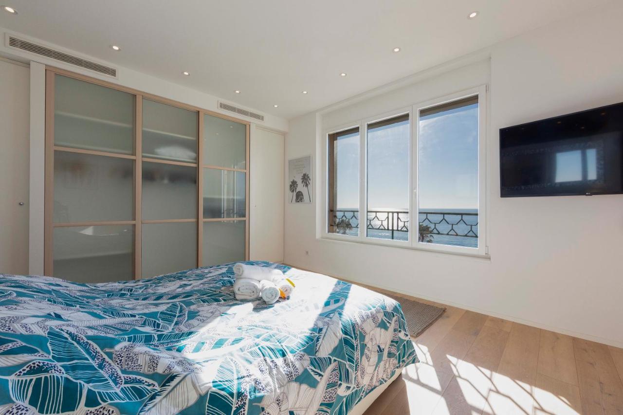3 125 M2 Avec Vue Exceptionnelle Face A La * Cannes