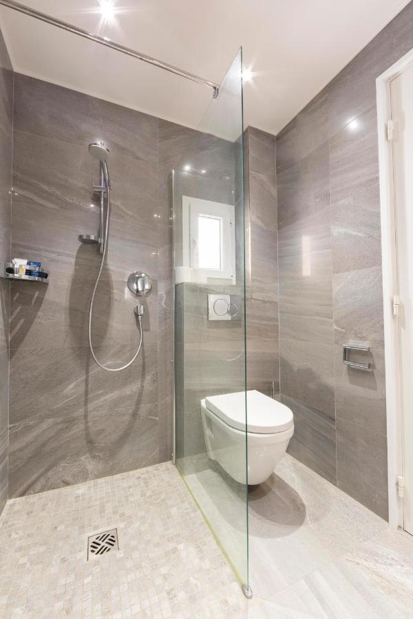 3 125 M2 Avec Vue Exceptionnelle Face A La * Cannes