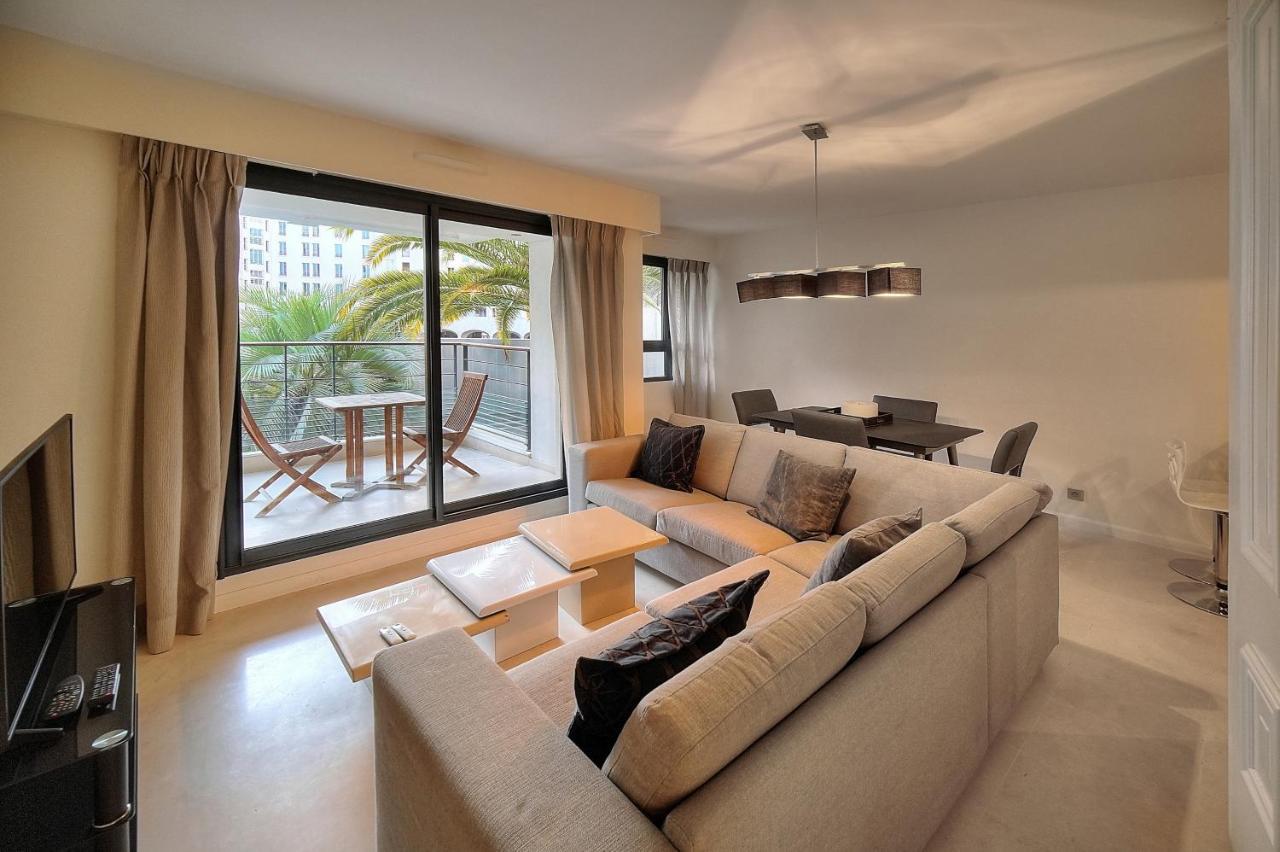 Apartment Carlton Riviera