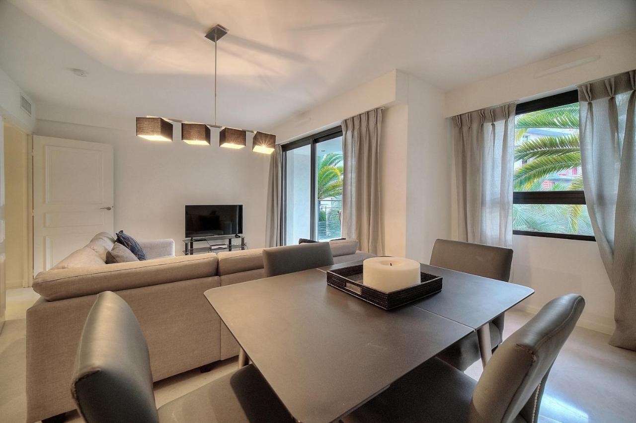 Apartment Carlton Riviera
