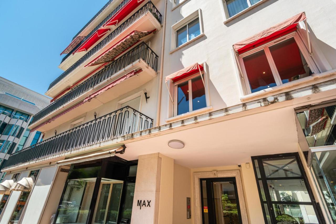 Croisette Residence: Premium Garden Retreat Apartment
