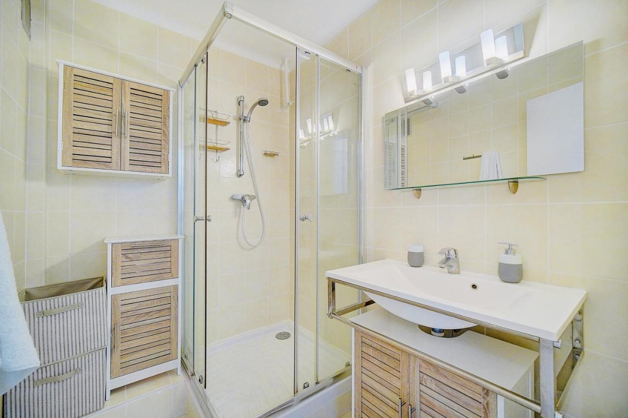 2 Bedroom Luxury Flat With Balcony Center Apartment Cannes