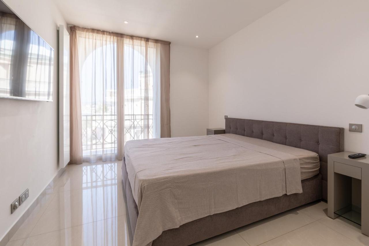 Palais Miramar 65 Bd De La Croisette Apartment Cannes