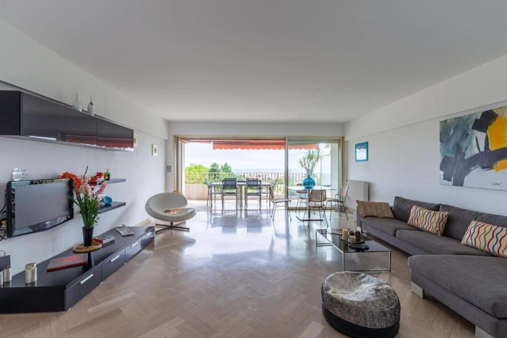 Superbe 3 Pièces Avec Piscine Et Tennis Appartement Cannes