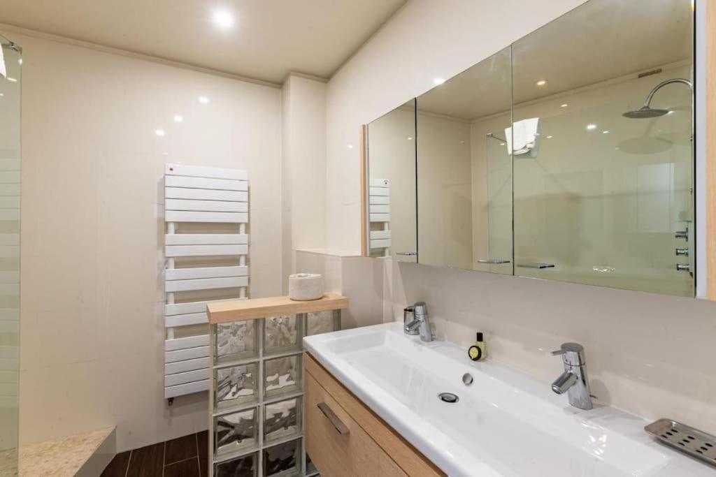 Superbe 3 Pièces Avec Piscine Et Tennis Appartement *