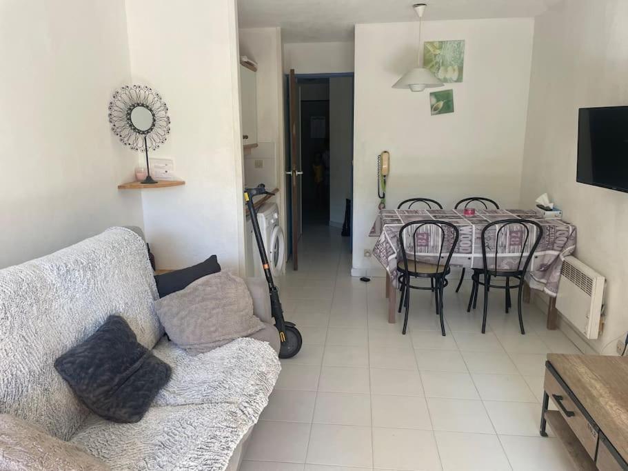 Appartement Rdc En Résidence Avec Piscine *