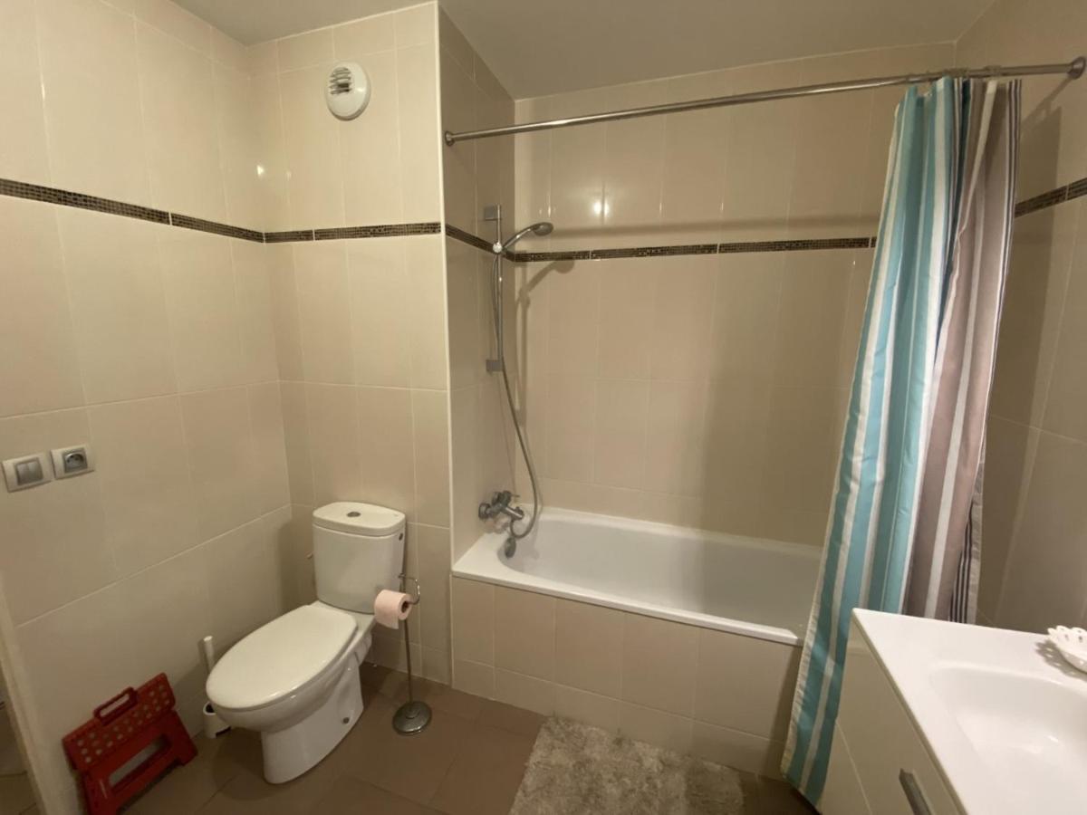 Val1- One Bedroom Center *
