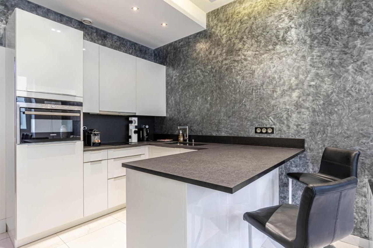 Large Renovated - Rue Hoche - Center * Cannes