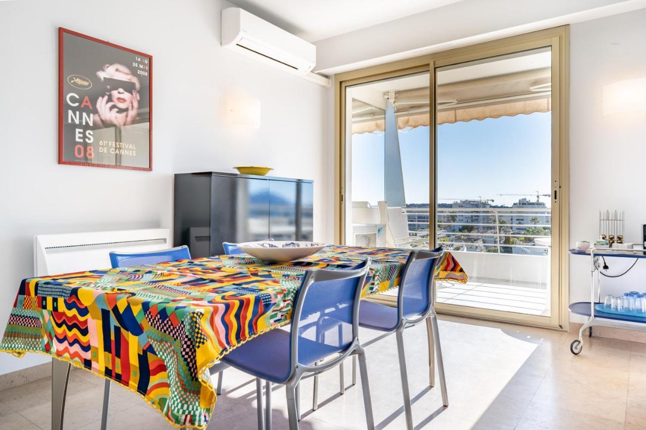 Palm Beach- Free Wifi- Parking- Sea View *