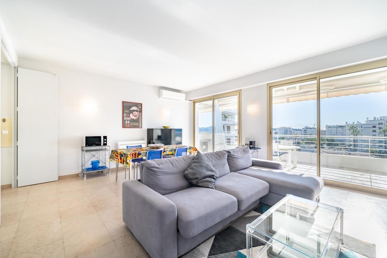 Apartment Palm Beach- Free Wifi- Parking- Sea View Cannes