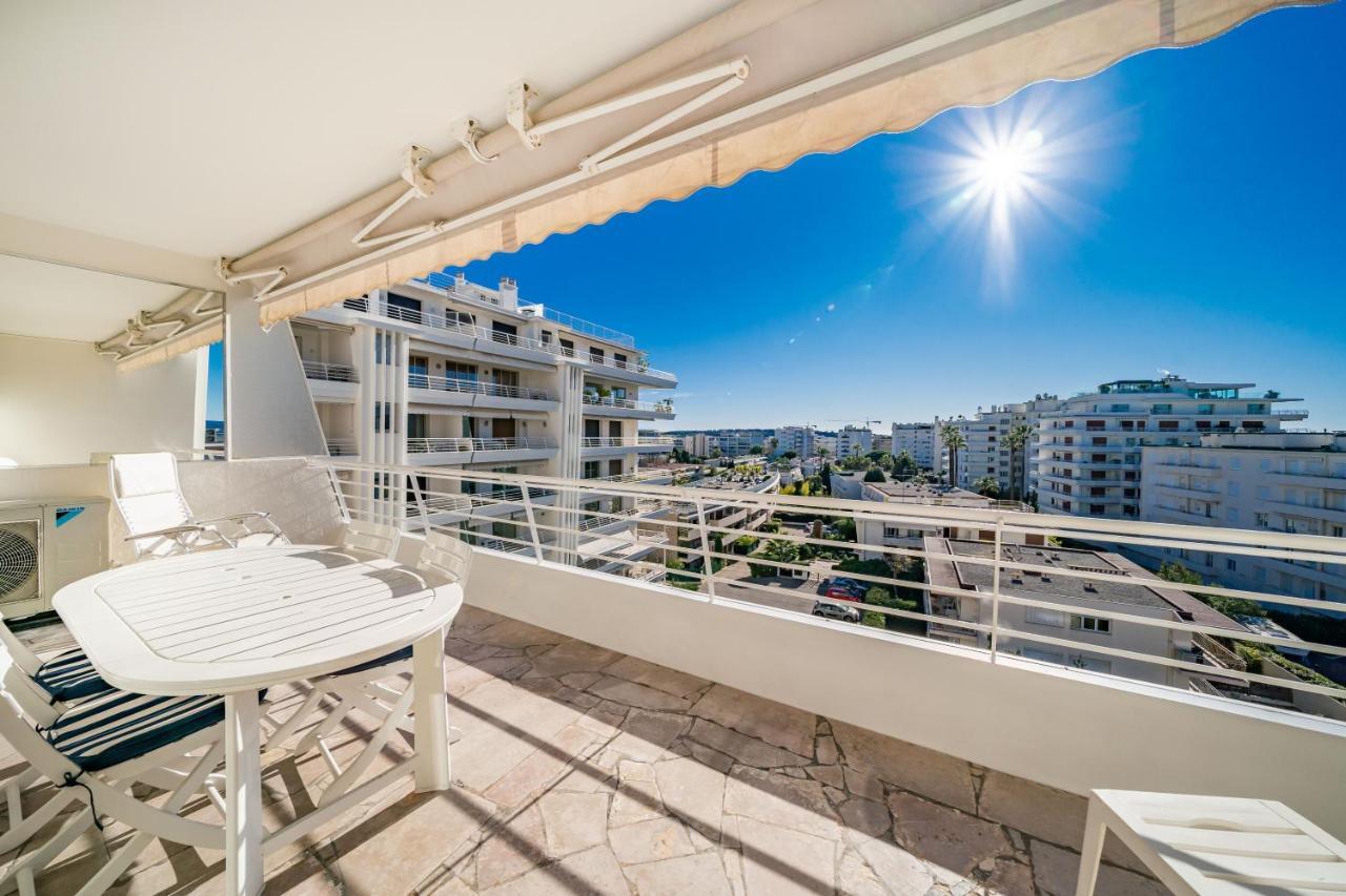 Palm Beach- Free Wifi- Parking- Sea View *