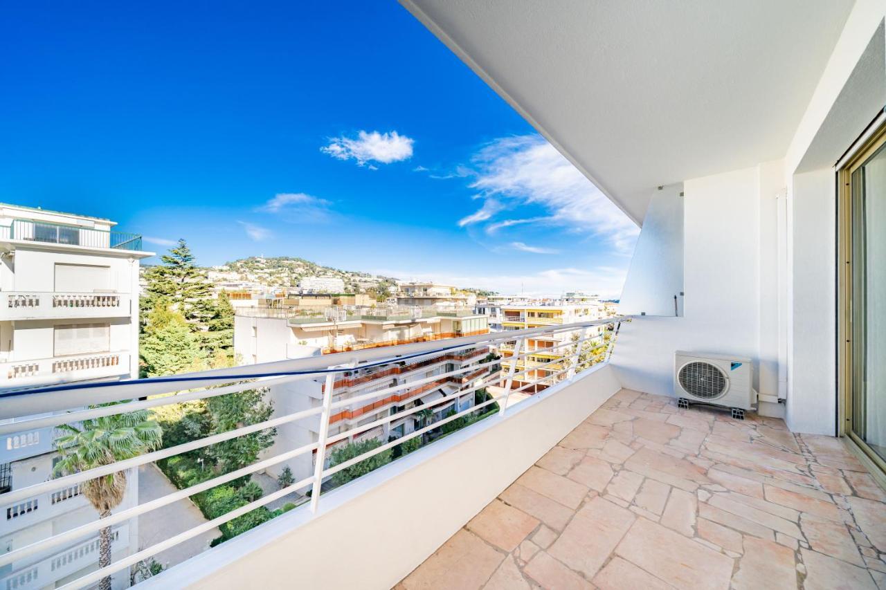 Apartment Palm Beach- Free Wifi- Parking- Sea View Cannes