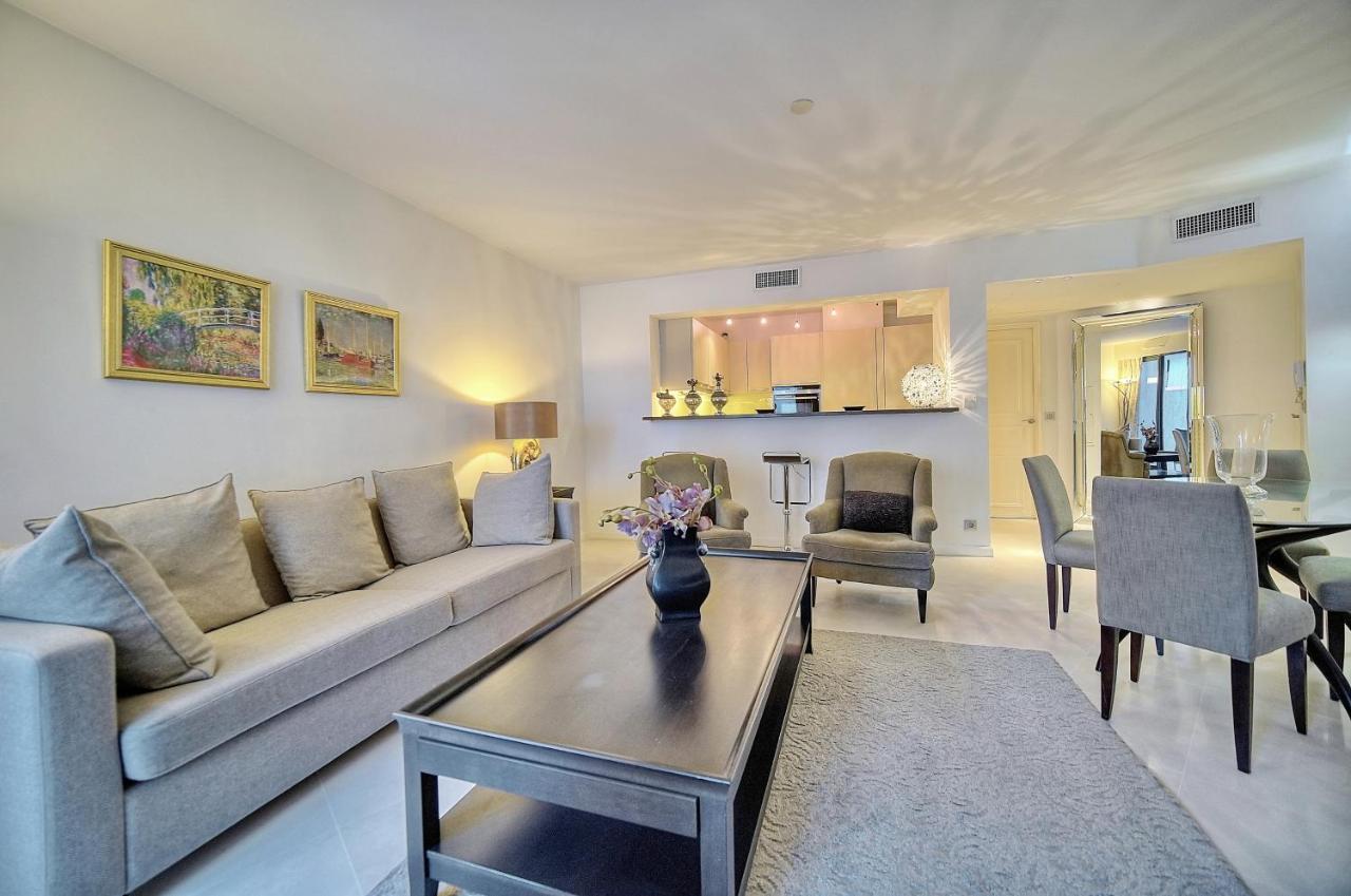 Apartment Carlton Riviera