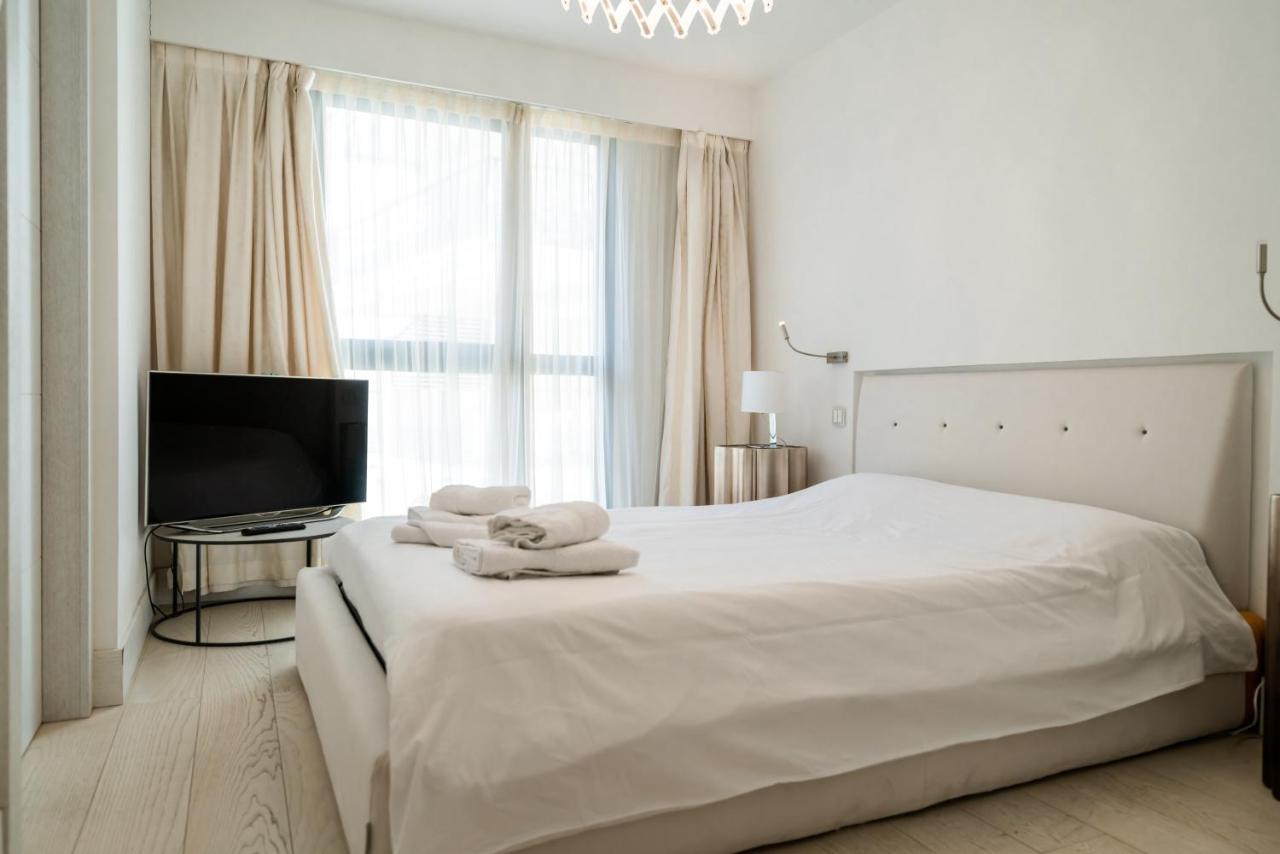Carlton Riviera