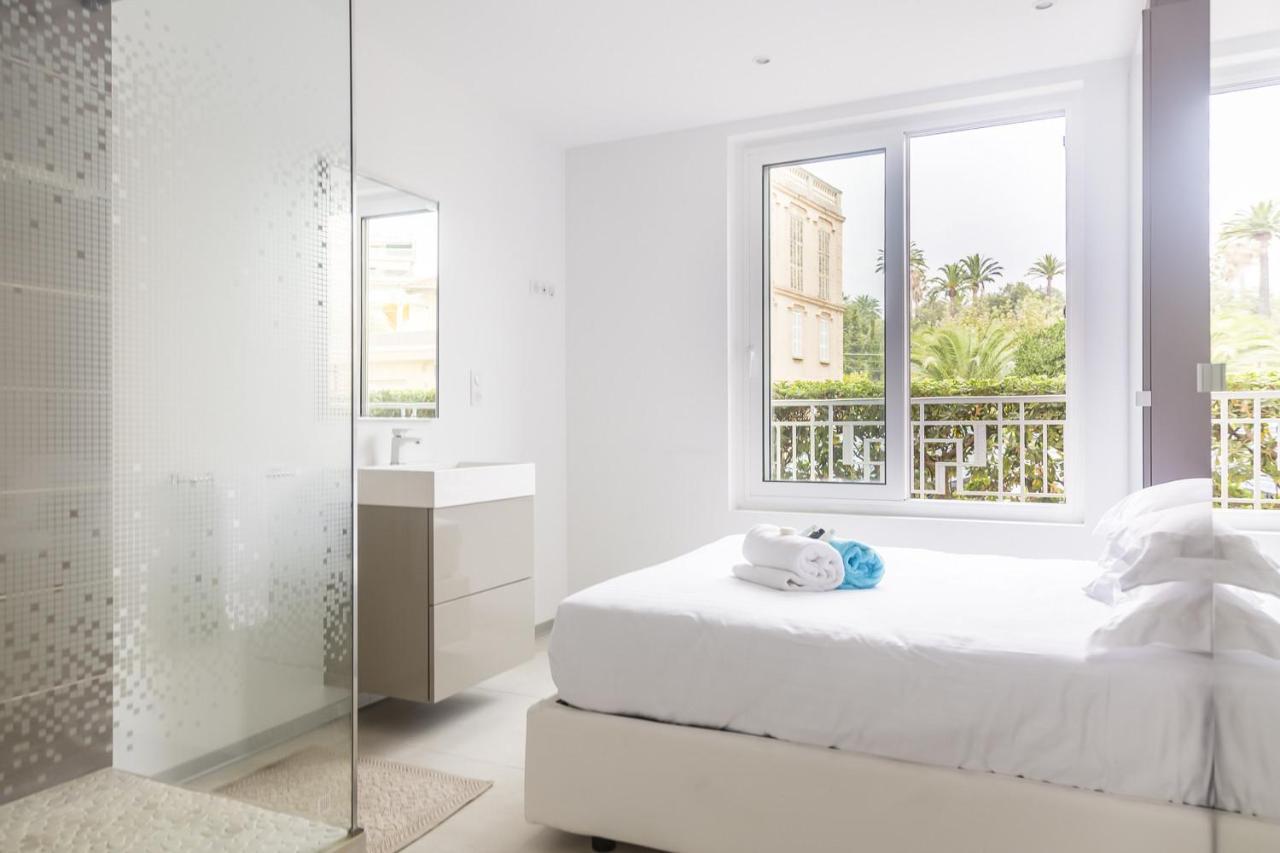 Apartment Ground Floor On Seafront With Large Terrace